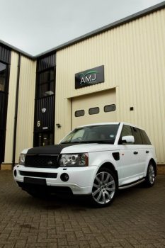 Range Rover Carbon Fiber Vinyl Wrap